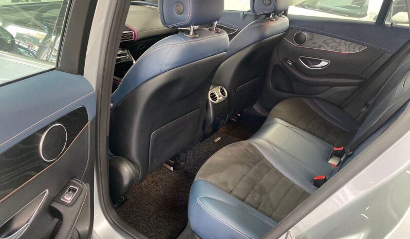 
								mercedes EQC 400 كامل									