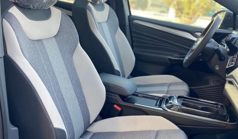 
								+Volkswagen ID4 Crozz pure كامل									